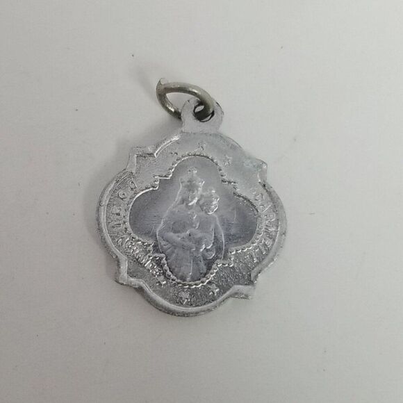 Vintage Jesus Religious Pendant Charm, Silver Tone Double Sided, Estate - Picture 8 of 8